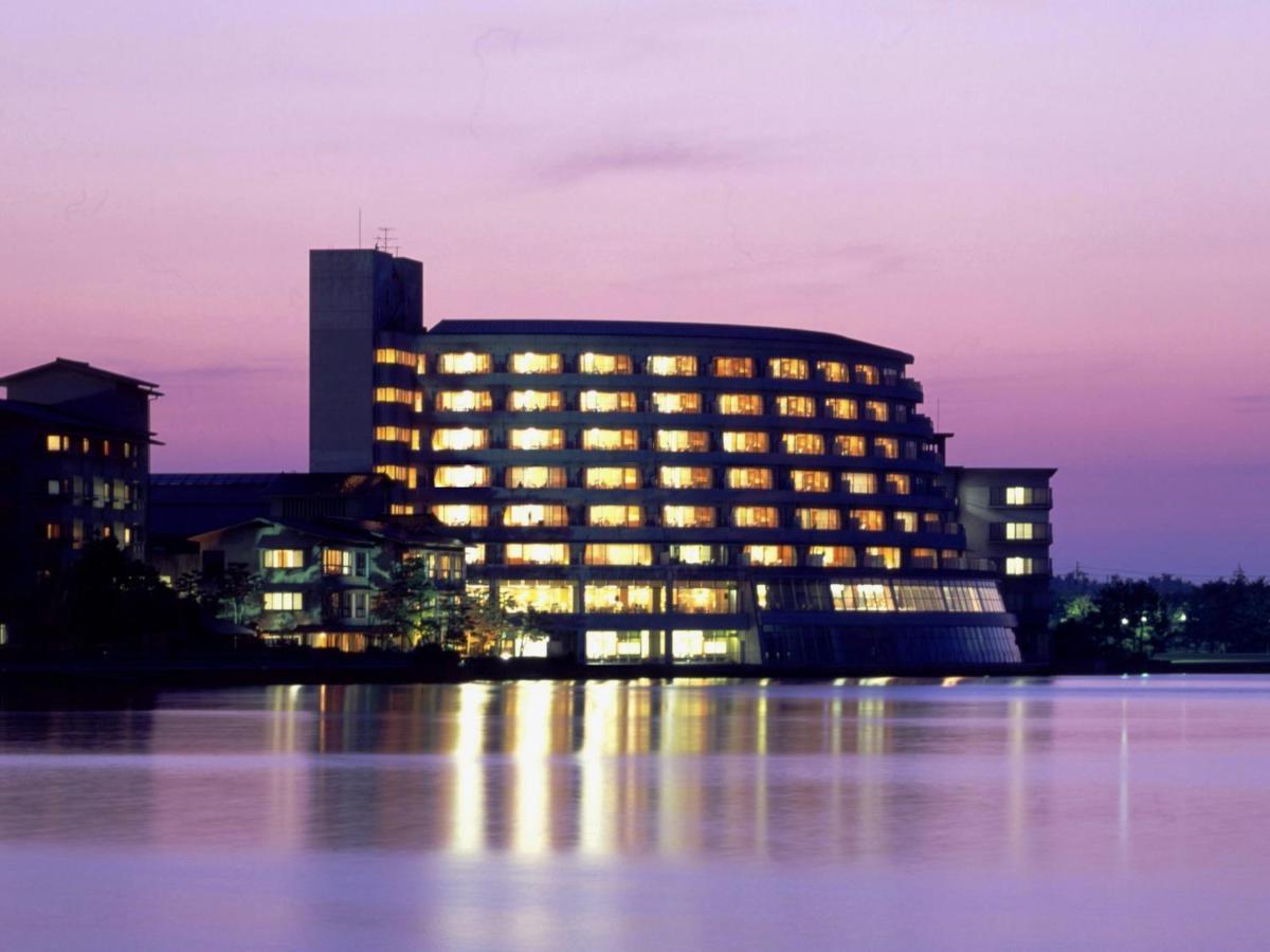 Apa Hotel & Resort Kaga Katayamazu Onsen Kasuikyo Exterior photo