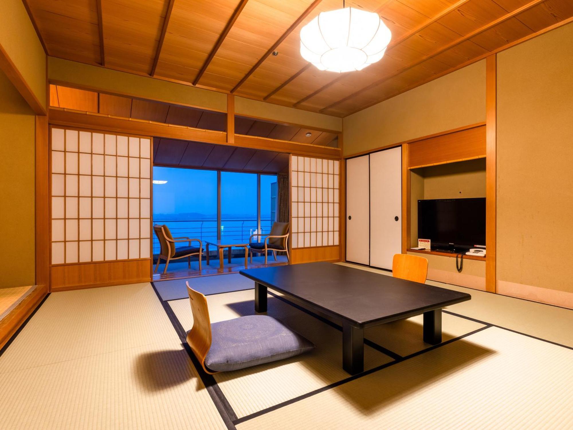Apa Hotel & Resort Kaga Katayamazu Onsen Kasuikyo Exterior photo