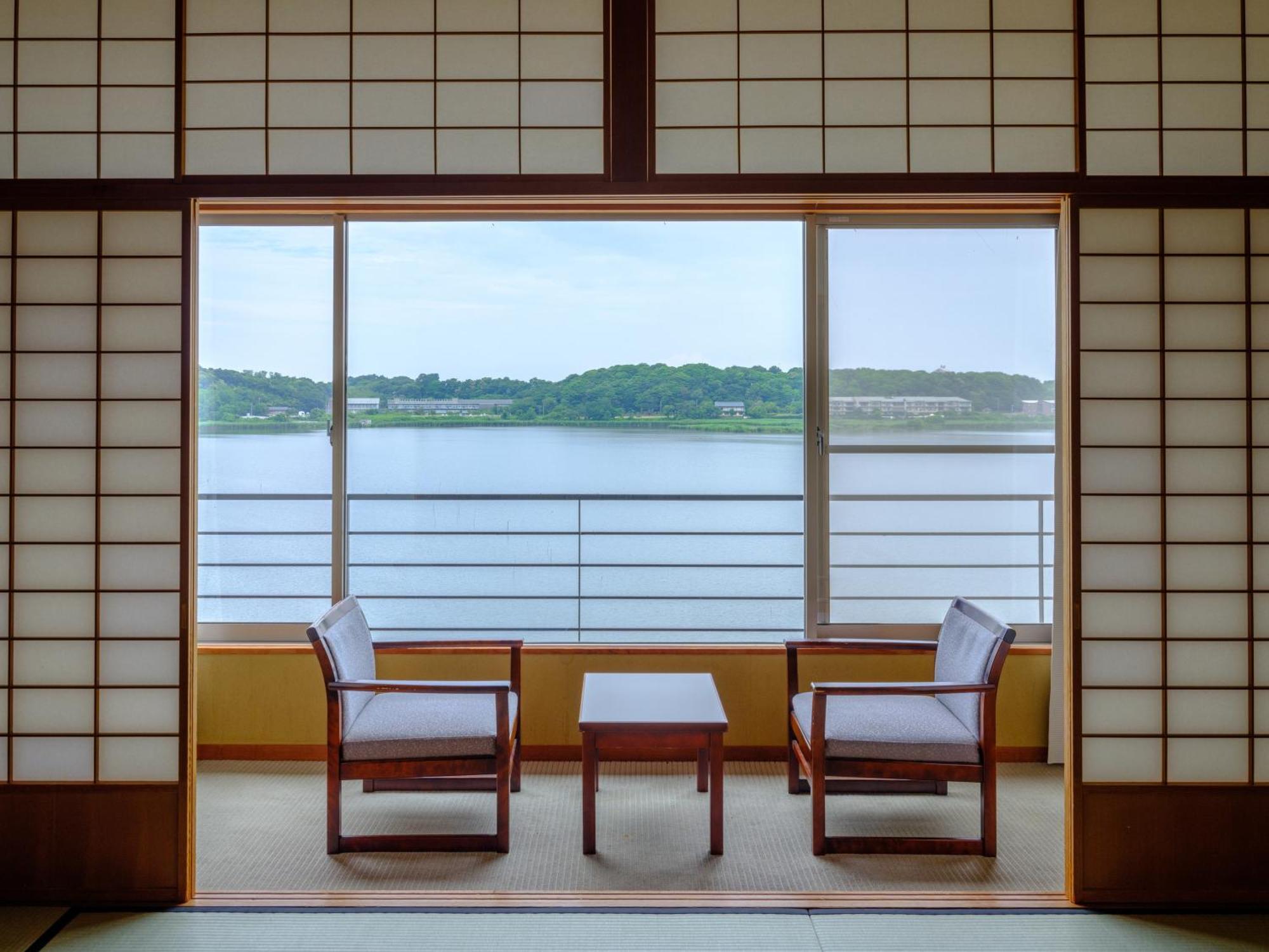 Apa Hotel & Resort Kaga Katayamazu Onsen Kasuikyo Exterior photo